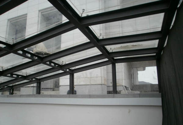 �(y��ng)����